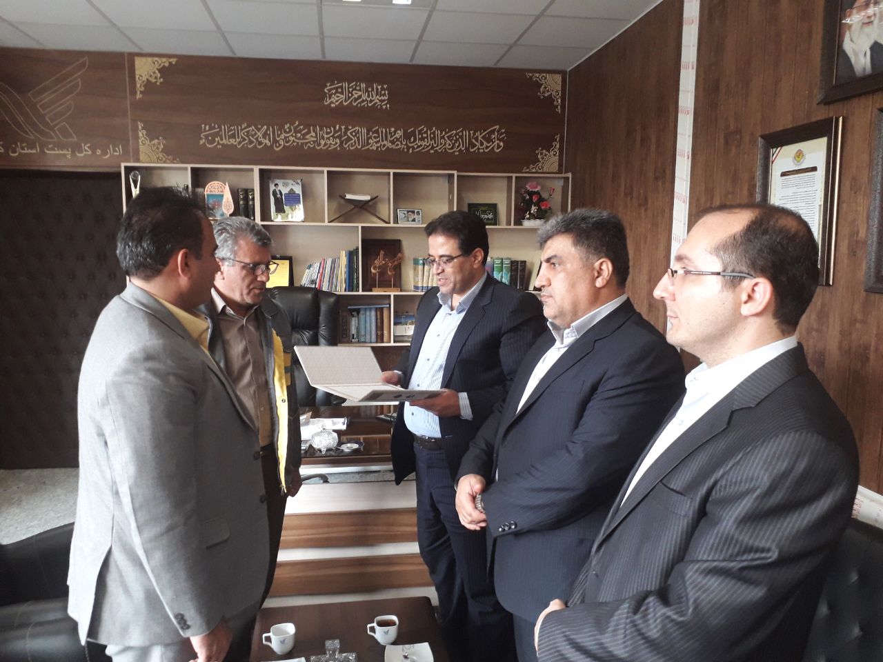 ۱