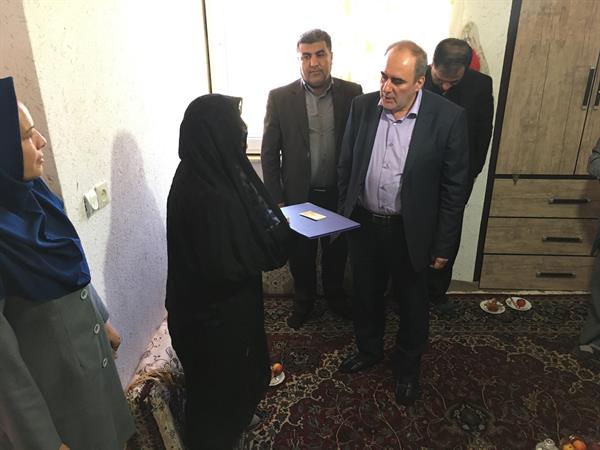 دیدار مشاور وزیر ارتباطات و فناوری اطلاعات در امور ایثارگران با خانواده شهدای ICT استان کردستان