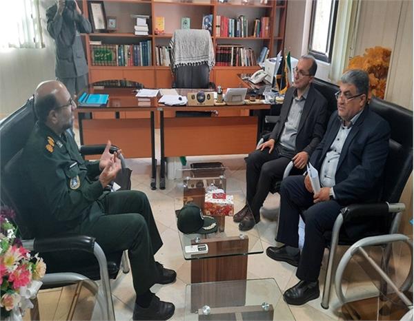 بازدید مدیرکل ارتباطات کردستان از یادمان شهدای گمنام