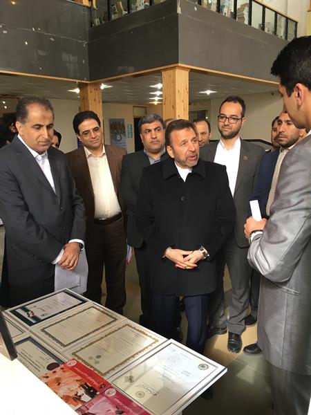 بازدید دکتر واعظی از انیستیتوی تولید بازی و انیمیشن استان کردستان