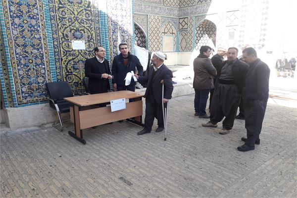 استقرار میز خدمت حوزه ارتباطات در مسجد جامع سنندج