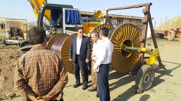 بازدید مدیر کل ارتباطات و فناوری اطلاعات استان از پروژه فیبر نوری مسیر  سقز- بانه